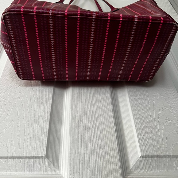 Kate Spade ECU Margareta Cranberry Heart X-large Tote - Picture 3 of 16